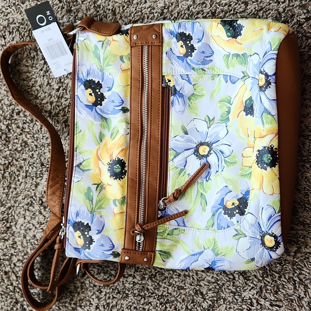 Bueno Purse NWT yellow blue flowers
